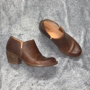 Born Brown Leather Ankle Booties Heels